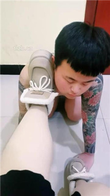 【千面】重度sp/闻雪地靴/赏赐圣水/跪舔裸足【完整版】_HD绳艺资源
