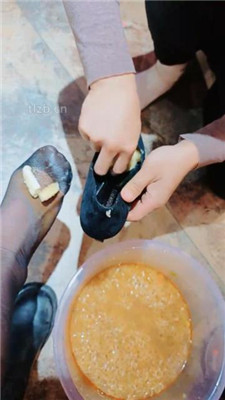 图片[11]_【舒苒】用圣水做饭给狗吃【完整版】_HD绳艺资源