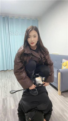 图片[10]_【尤尤子】骑马转胯/长靴踩踏/耳光_HD绳艺资源