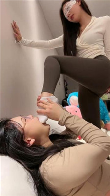 图片[9]_【橙宝】双母畜-舔脚发骚/转胯/白袜脚插嘴/提档_HD绳艺资源