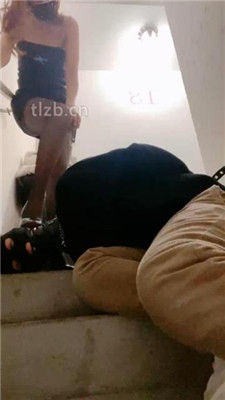 图片[13]_【夏梦】性感女神-楼道遛狗/袜子塞嘴反绑艺术虐_HD绳艺资源