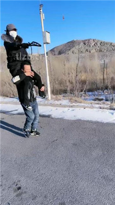 图片[5]_【沐夏夜】户外景区溜双狗_HD绳艺资源