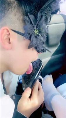 图片[4]_【高傲】情侣奴-车内舔脏鞋臭脚_HD绳艺资源