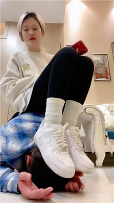 图片[10]_【甜味药丸】白袜瑜伽裤-口枷塞嘴/踩狗头狗爪/舔脏鞋底_HD绳艺资源