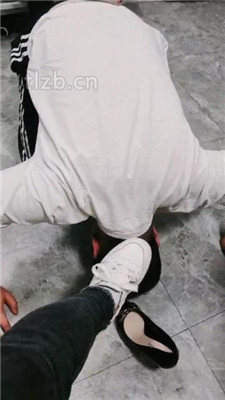 图片[6]_【美娜S】高跟小白鞋踩踏/舔口水/踩乳/骑狗背【双视角版】_HD绳艺资源