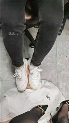 图片[18]_【美娜S】高跟小白鞋踩踏/舔口水/踩乳/骑狗背【双视角版】_HD绳艺资源