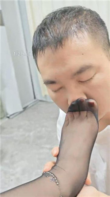 图片[19]_【美娜S】高跟小白鞋踩踏/舔口水/踩乳/骑狗背【双视角版】_HD绳艺资源