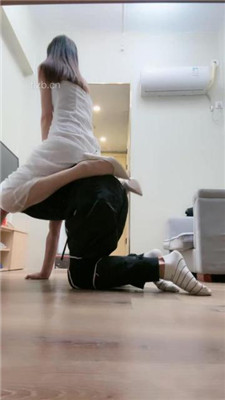 图片[2]_【美娜格格】白富美公主-骑马爬行/转胯/踩狗爪/肉丝脚捂脸_HD绳艺资源