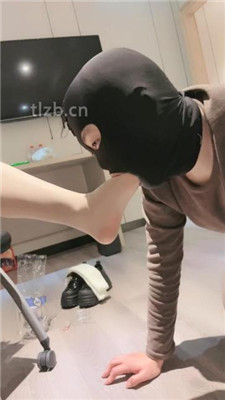 图片[5]_【清禾】脚底踩踏喂食/骑马/肉丝舔脚丫_HD绳艺资源