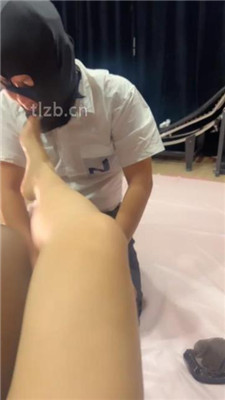 图片[8]_【猫爷】黑丝高跟美腿诱惑舔_HD绳艺资源