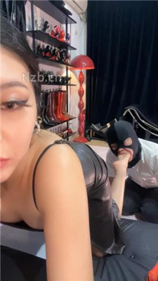 图片[13]_【猫爷】黑丝高跟美腿诱惑舔_HD绳艺资源