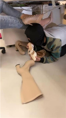 图片[20]_【颜可】学生S-帆布鞋白棉袜辱哥哥_HD绳艺资源