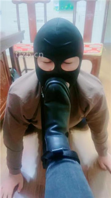 图片[12]_【梦凡】长靴美腿碾压踩/舔脏鞋底_HD绳艺资源