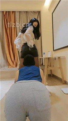 图片[8]_【稚惜】高跟黑丝美腿踩虐/转胯/踩狗舌/脚插嘴_HD绳艺资源