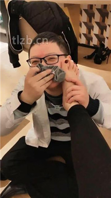 图片[3]_【清莹】深夜圈养狗恋足舔_HD绳艺资源