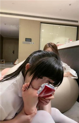 图片[2]_【美美子】女神闺蜜做狗裸足狂舔_HD绳艺资源