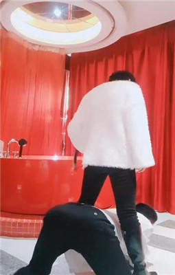 图片[18]_【伯爵】圈养犬化-高难度挑战蛇鞭/耳光/踢踹/清理靴子_HD绳艺资源