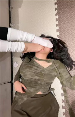 图片[16]_【橙宝】双母畜-奴下奴-咀嚼白袜/掐脖窒息/玩狗舌_HD绳艺资源