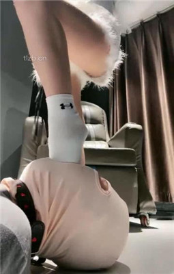 图片[20]_【cc.s】毛短靴踩虐/狗链遛狗/臭白袜脚捂脸_HD绳艺资源