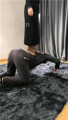 图片[18]_【冰爷】短靴踩踏踢踹/碾压狗爪_HD绳艺资源