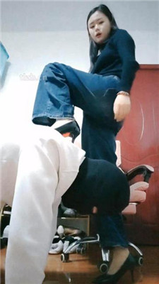 图片[6]_【晗主】开发素人小姐姐S-高跟丝袜恋足舔_HD绳艺资源