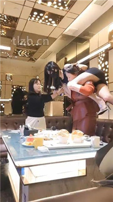 图片[8]_【艳主】KTV-第一次和女素人戏耍闺蜜_HD绳艺资源