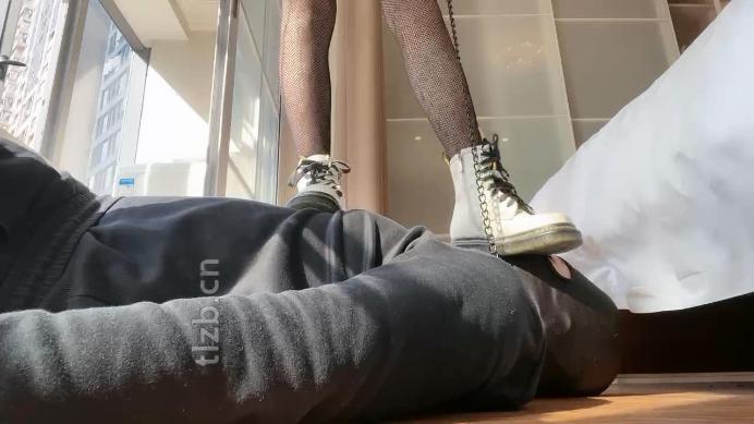 图片[11]_【zaizz】短靴网袜诱惑舔_HD绳艺资源