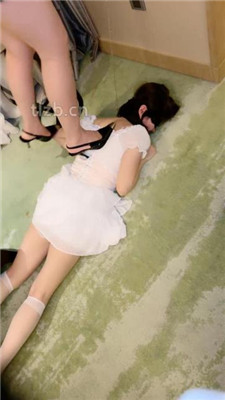 图片[12]_【妆主大大】御姐凌虐卑微小女奴-坐垫耳光/踩踏掐脖【完整版】_HD绳艺资源