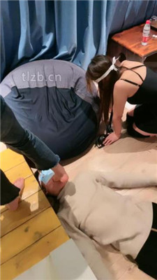 图片[8]_【小雅老师】情侣下跪做奴求虐-奴下奴舔脚-踩踏绳艺技巧【完整版】_HD绳艺资源