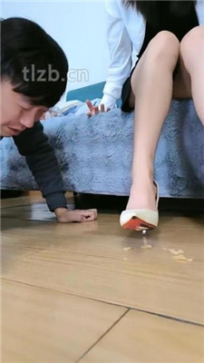 图片[2]_【梓S】圣水裸足踩踏喂食_HD绳艺资源