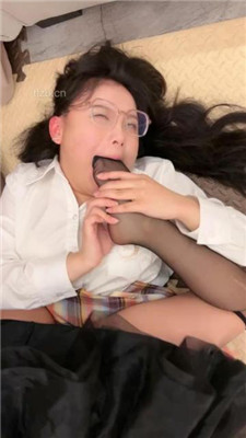 图片[13]_【橙宝】奴下奴-双母畜侍奉-骑乘/黑丝脚插嘴搓脸/升水_HD绳艺资源