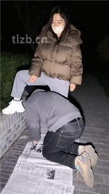 图片[12]_【冰爷】户外-骑马骑脖/运动鞋白袜踩踏_HD绳艺资源