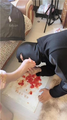 图片[4]_【学生双主】恶心专场-艺术圣水/小白袜踩踏喂食/口水_HD绳艺资源