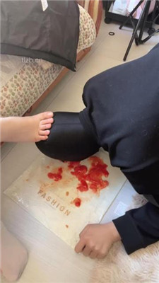 图片[5]_【学生双主】恶心专场-艺术圣水/小白袜踩踏喂食/口水_HD绳艺资源