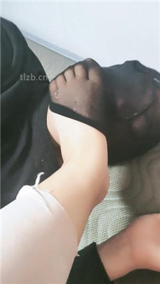 图片[9]_【玉美人】近距离裸足恋足舔_HD绳艺资源