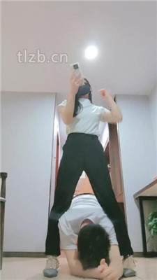 图片[4]_【妮蔻】吃原味脚/骑马/铆钉鞋踩虐_HD绳艺资源