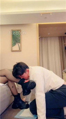 图片[2]_【不期而遇】全体重踩踏/跪舔短靴黑丝/骑脖_HD绳艺资源