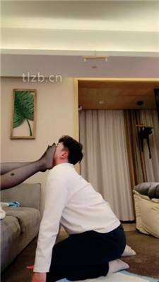 图片[8]_【不期而遇】全体重踩踏/跪舔短靴黑丝/骑脖_HD绳艺资源