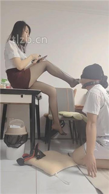 图片[8]_【丫丫】高跟黑丝踩踏/挑战插嘴/嘴叼高跟/口水吐脸_HD绳艺资源