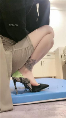 图片[2]_【筱月】超高难度挑战-高跟踩垫子_HD绳艺资源