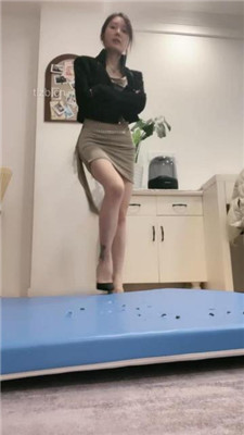 图片[7]_【筱月】超高难度挑战-高跟踩垫子_HD绳艺资源