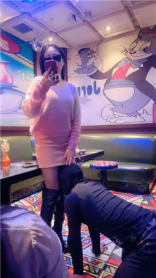 图片[14]_【小妮】KTV双调-长靴跪舔/踩踏钻胯/专用坐垫【双视角版】_HD绳艺资源