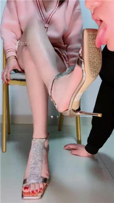 图片[2]_【甜心教主】高跟裸足美腿恋足舔_HD绳艺资源