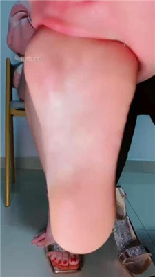 图片[16]_【甜心教主】高跟裸足美腿恋足舔_HD绳艺资源