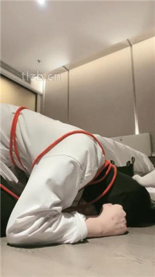 图片[12]_【绝美兔绳艺导师】跪舔脏长靴臭白袜/绳艺技巧踩踏_HD绳艺资源