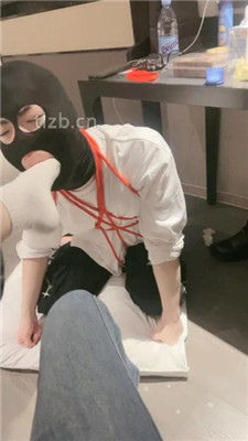 图片[16]_【绝美兔绳艺导师】跪舔脏长靴臭白袜/绳艺技巧踩踏_HD绳艺资源