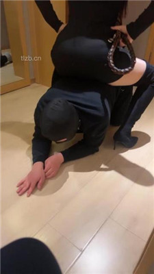 图片[10]_【喵主】长靴高跟踩狗爪/狗链遛狗/舔脏鞋棉袜_HD绳艺资源