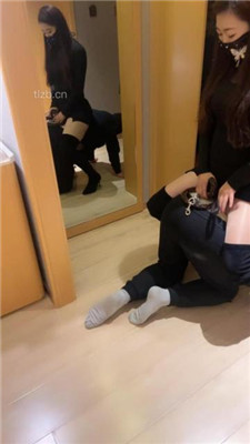 图片[12]_【喵主】长靴高跟踩狗爪/狗链遛狗/舔脏鞋棉袜_HD绳艺资源