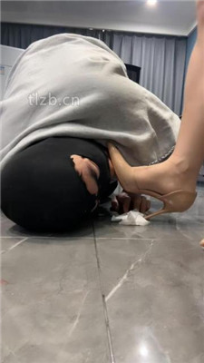 图片[11]_【辣姐】高跟肉丝脚脚垫/踩踏喂食/下跪伺候_HD绳艺资源