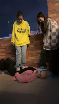 图片[9]_【套路狗哥】大学城开发学生S到楼道虐狗_HD绳艺资源